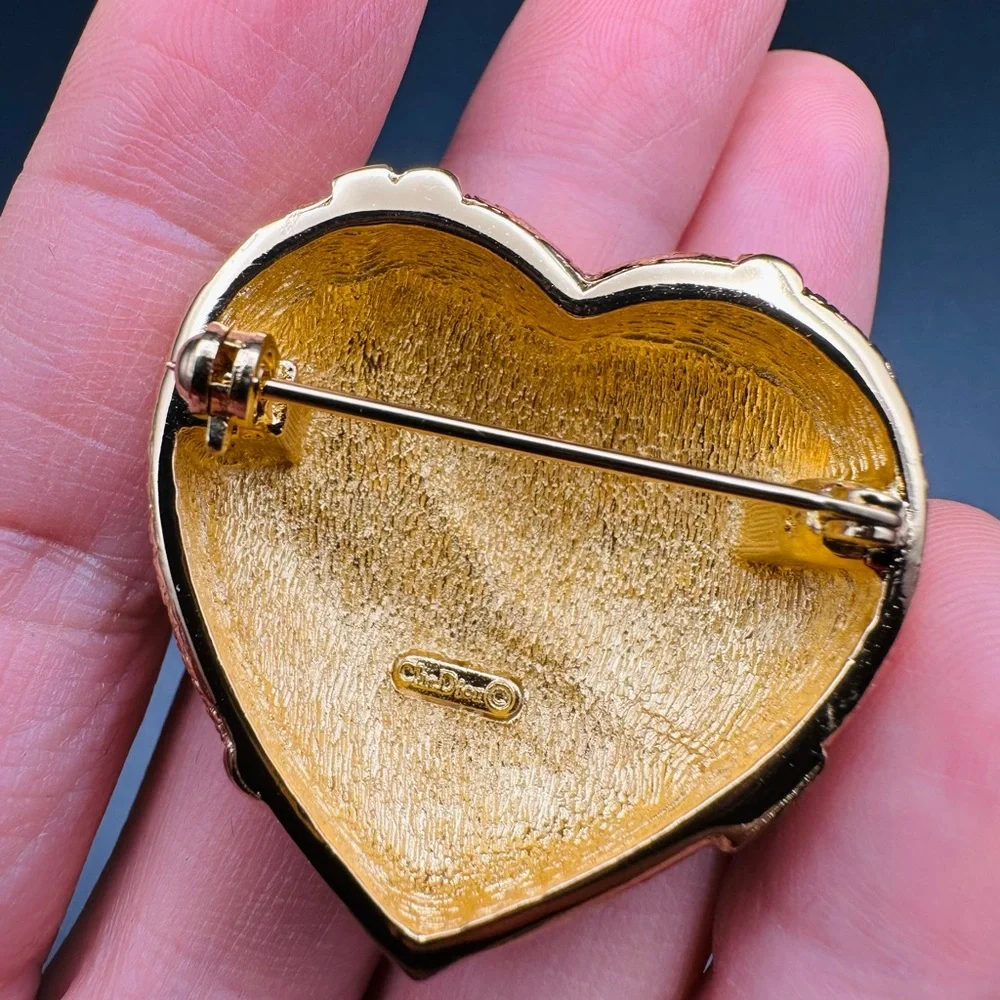 Vintage Christian Dior Roped Heart Gold Tone Brooch with Swarovski crystals - Picture 5 of 12